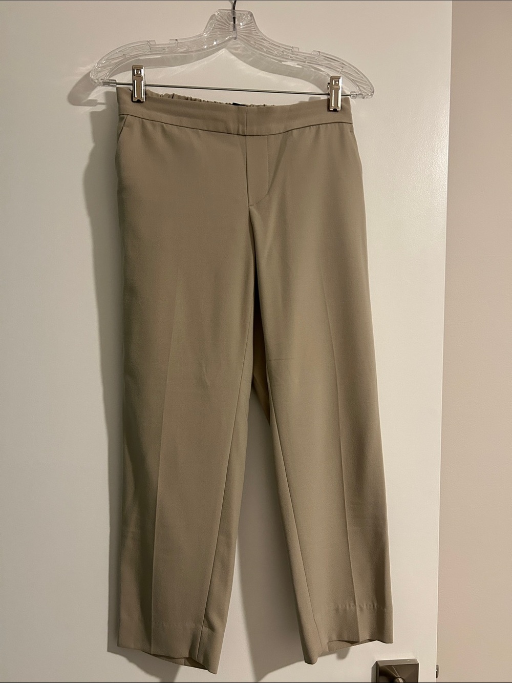 Straight-Leg Trousers in Light Taupe